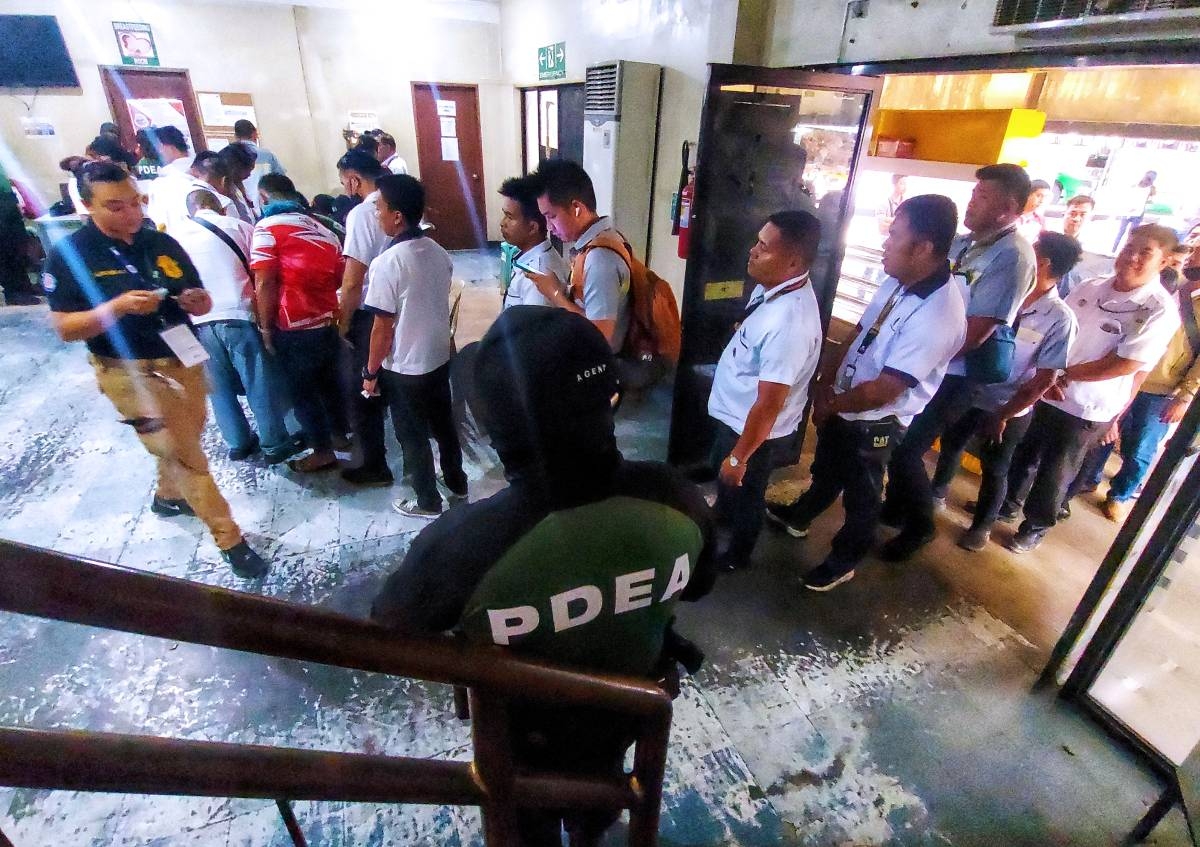 DRUG-FREE TRAVEL. Some 600 bus and van drivers undergo drug testing at Davao City Overland Transport Terminal on Tuesday (March 26, 2024). The Land Transportation Office, various government agencies and the city government conducted the surprise drug to ensure safe travels, especially during the busy Holy Week. (PNA photo by Robinson Niñal Jr.)