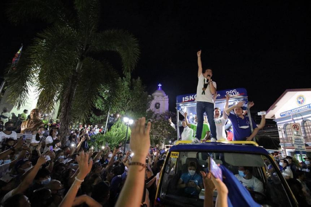 LAGUNA CAMPAIGN Presidential aspirant Manila Mayor Francisco 