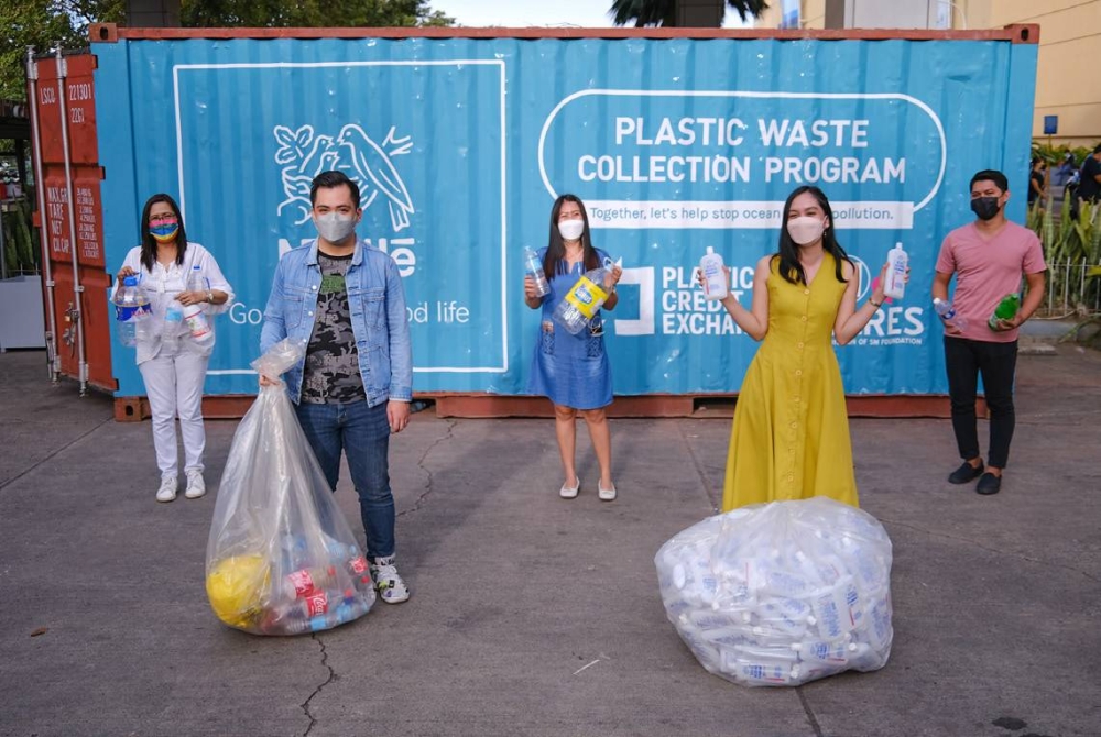 Residents from the cities of Cebu and Davao can now
responsibly dispose of their plastic waste through the SM Cares and Plastic
Credit Exchange’s (PCX) Plastic Waste Collection Program, located in SM City
Cebu and SM City Davao. Ten SM Malls now serve as collection points for almost
all types of plastic and Styrofoam waste. The program aims to divert plastic
waste from landfills and bodies of water by collecting them straight from
households for coprocessing, upcycling or recycling. To date, SM and PCX have
collected more than 13,271 kilograms of plastic waste from participating SM
Malls that is similar to diverting 21,442 kilograms of CO2 and equivalent to
355 tree seedlings grown for ten years. The Plastic Waste Collection Program is
sponsored by Nestle Philippines and supported by Watsons, Procter & Gamble,
and Pricewaterhouse Coopers Philippines. To know more about the mall venues
and schedule of plastic waste collection, visit https://www.smsupermalls.com/smcares/. CONTRIBUTED PHOTO