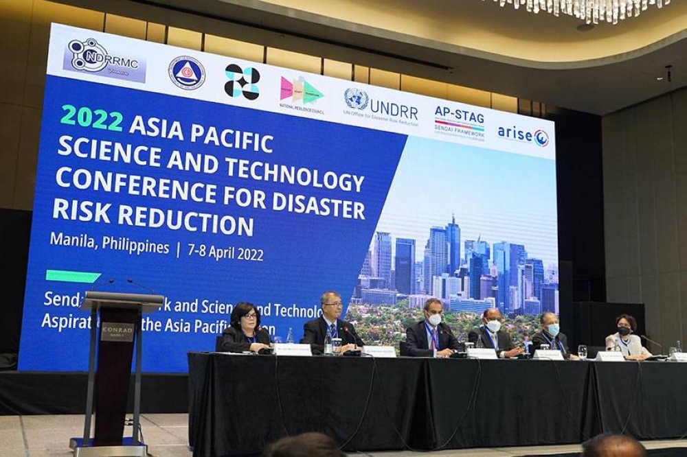 During the first day of the 2022 Asia Pacific Science and Technology Conference for Disaster Risk Reduction (from left) National Resilience Council President and APSTAG Member Antonia Yulo Loyzaga, Department of Science and Technology Secretary Fortunato de la Peña, UNDRR Regional Office for Asia Chief and ASPSTAG Co-Chairman Marco Toscano-Rivalta, Keio University Professor and APSTAG Co-Chairman Dr. Rajib Shaw, United Nations Resident Coordinator and Humanitarian Coordinator in the Philippines Gustavo Gonzalez, and SM Supermalls Vice President for Corporate Compliance and Arise Global Board Member Liza Silerio. CONTRIBUTED PHOTOS