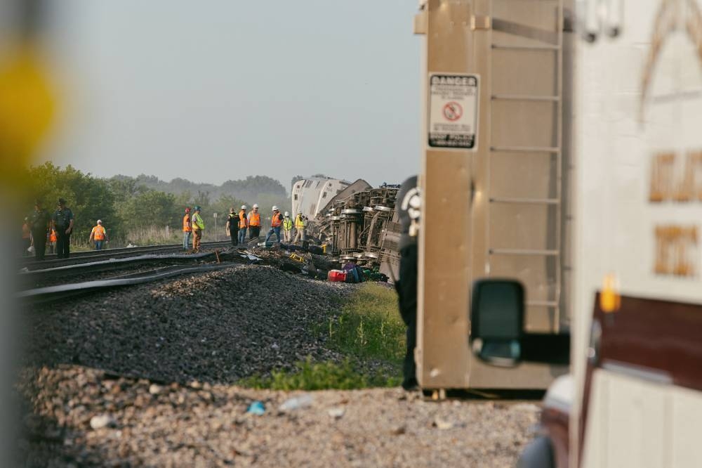 3 killed, dozens hurt in Amtrak train crash in Missouri | The Manila Times