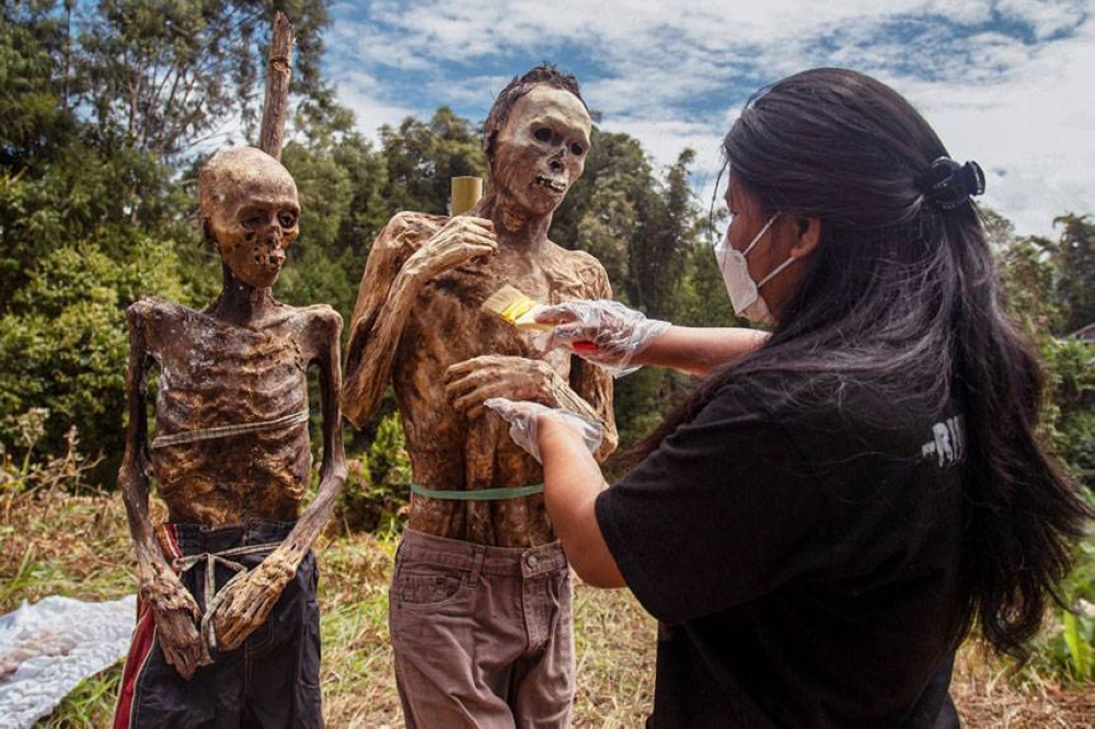 Kota-kota di Indonesia melestarikan ritual setelah kematian