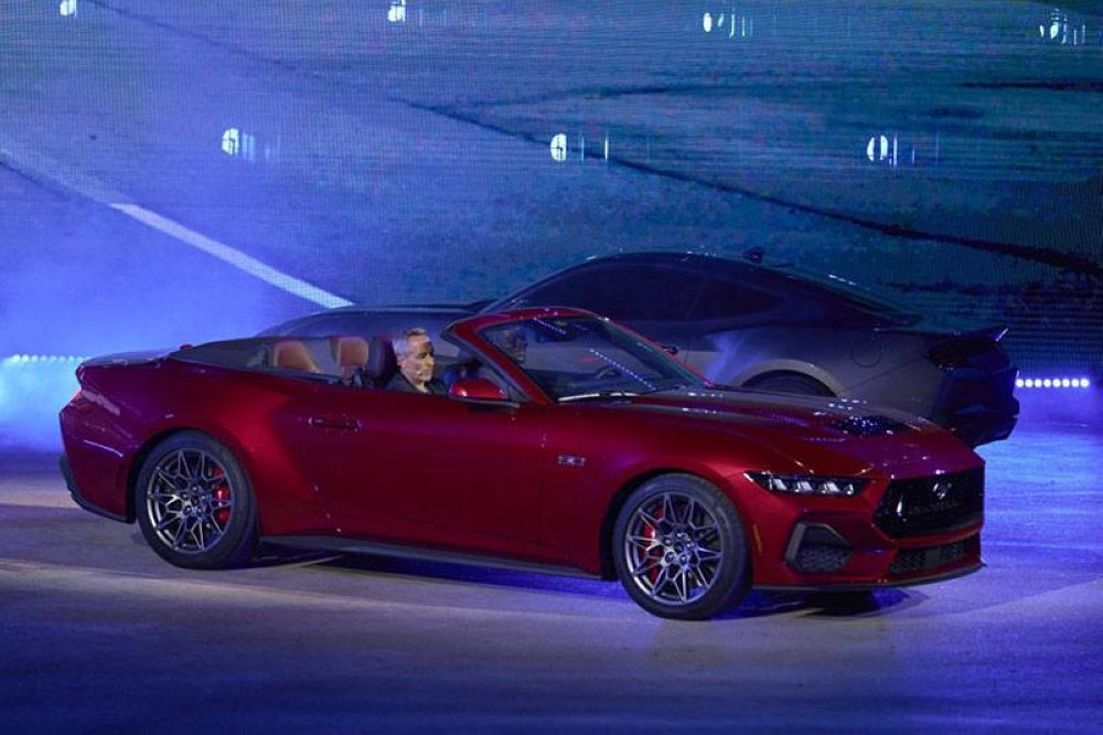 Ford unveils newest Mustang, extending gas-powered life | The Manila Times