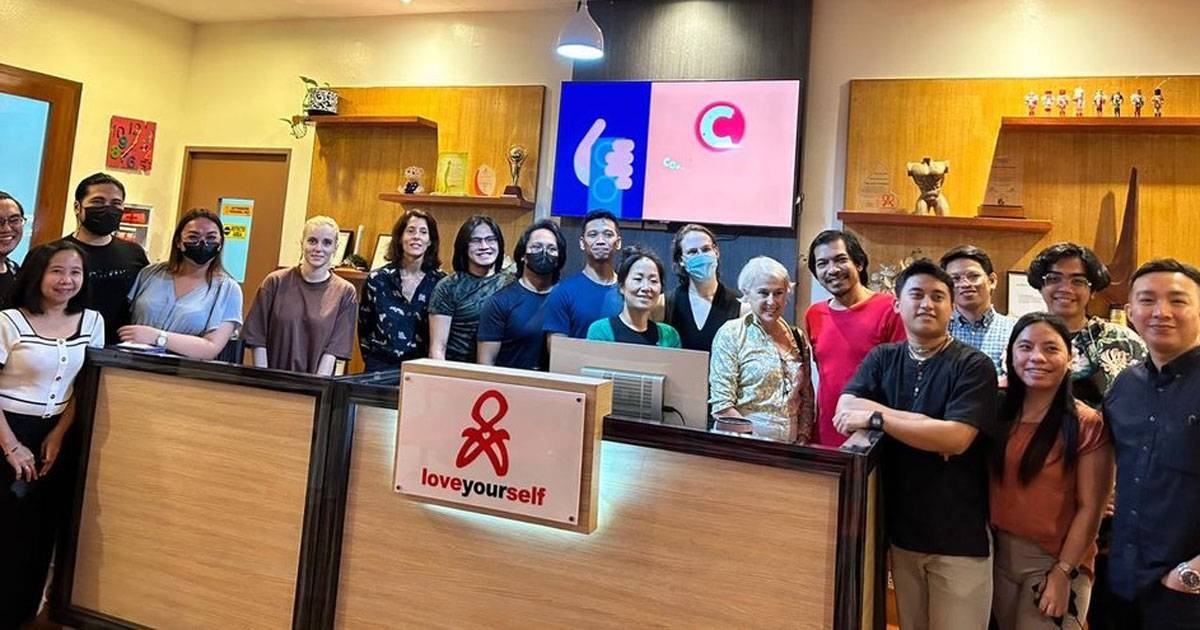 Meeting with the association Love Yourself, which deals with the detection and treatment of AIDS, psychological support for patients and the fight against stigma and discrimination related to the disease.