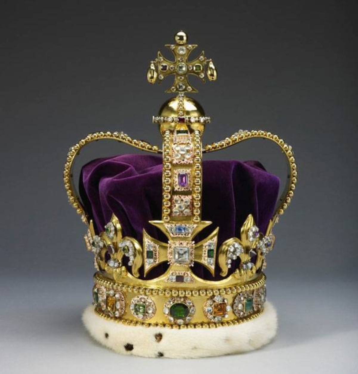 The St. Edward’s Crown will be laid on King Charles’ head for the coronation. PHOTO FROM ROYAL COLLECTION TRUST WEBSITE