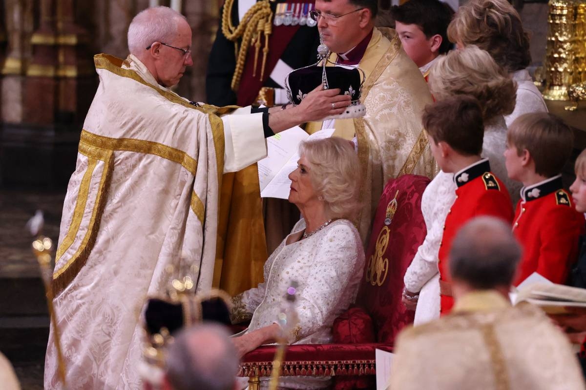Charles III crowned king at first UK coronation in 70 years | The ...