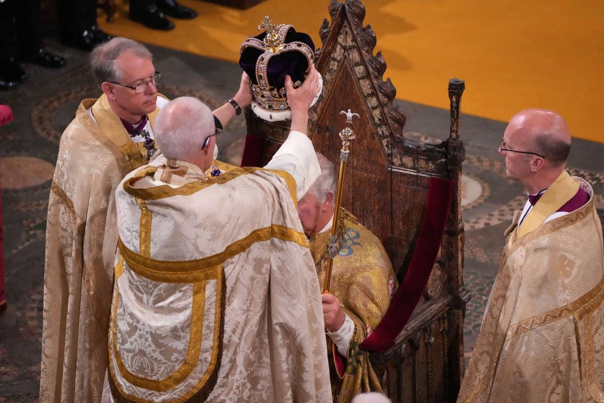 Charles III crowned king at first UK coronation in 70 years | The ...