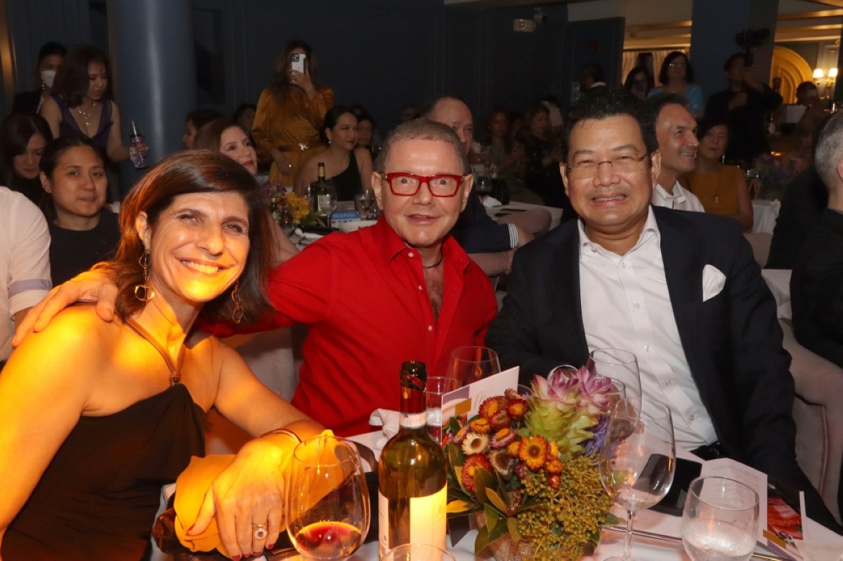 Gisela Zincona, Sergio Taam and Thailand Amb. Tull Traisorat