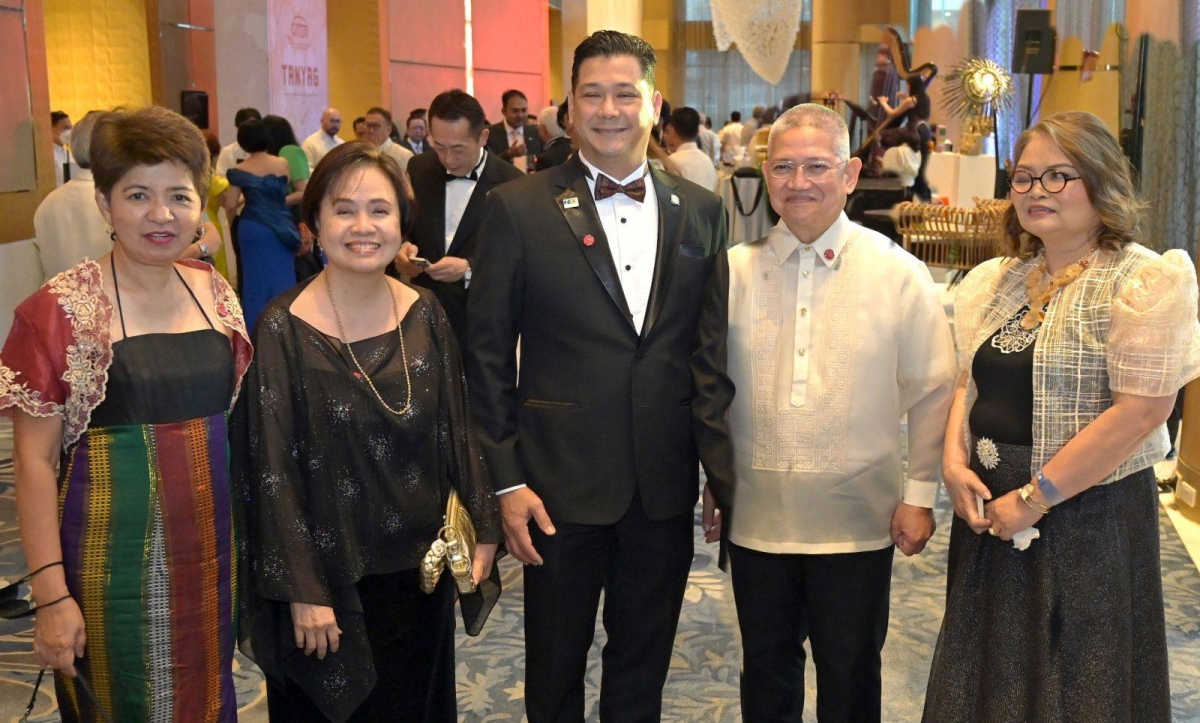  Philippine Trade Training Center (PTTC) Deputy Executive Director Nelly Nita Nuezca Dillera, DTI Bureau of Domestic Trade Promotion Director Marievic Bonoan, National Development Company (NDC) General Manager Anton Mauricio, DTI Assistant Secretary Glenn Peñaranda, and CITEM Deputy Executive Director Ms. Malou Mediran