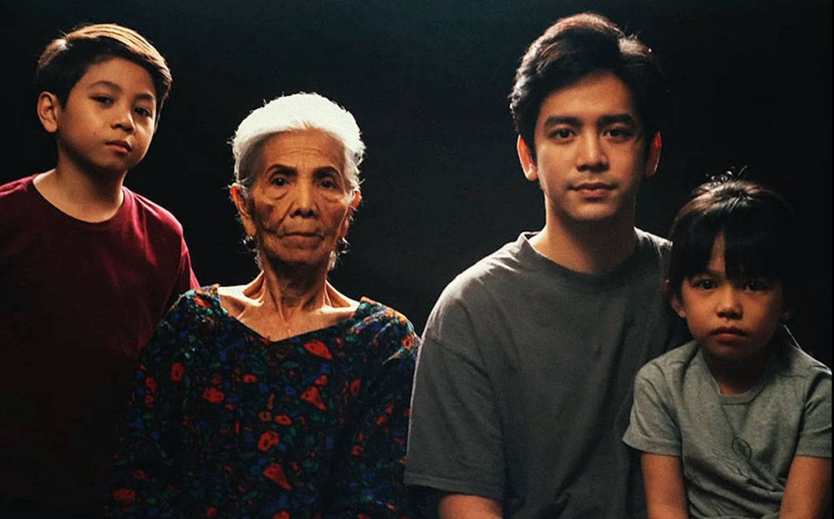 With ‘Ang Mga Kaibigan ni Mama Susan’ stars Inigo Delen, Angie Ferro and Jewel Milag PHOTO COURTESY OF BLACK SHEEP