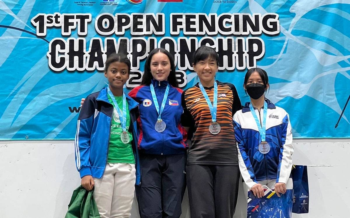 理查德戈麦斯的女儿朱莉安娜在马来西亚举行的比赛中获得金牌