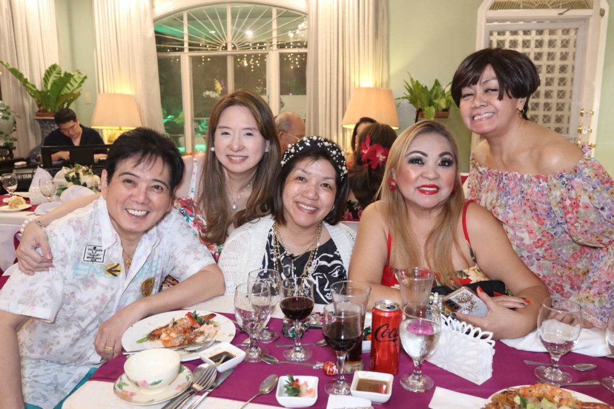 Darius Rason, Ayna Ong, Lory Cua, Chuck Gueco and Evelyn Elliot