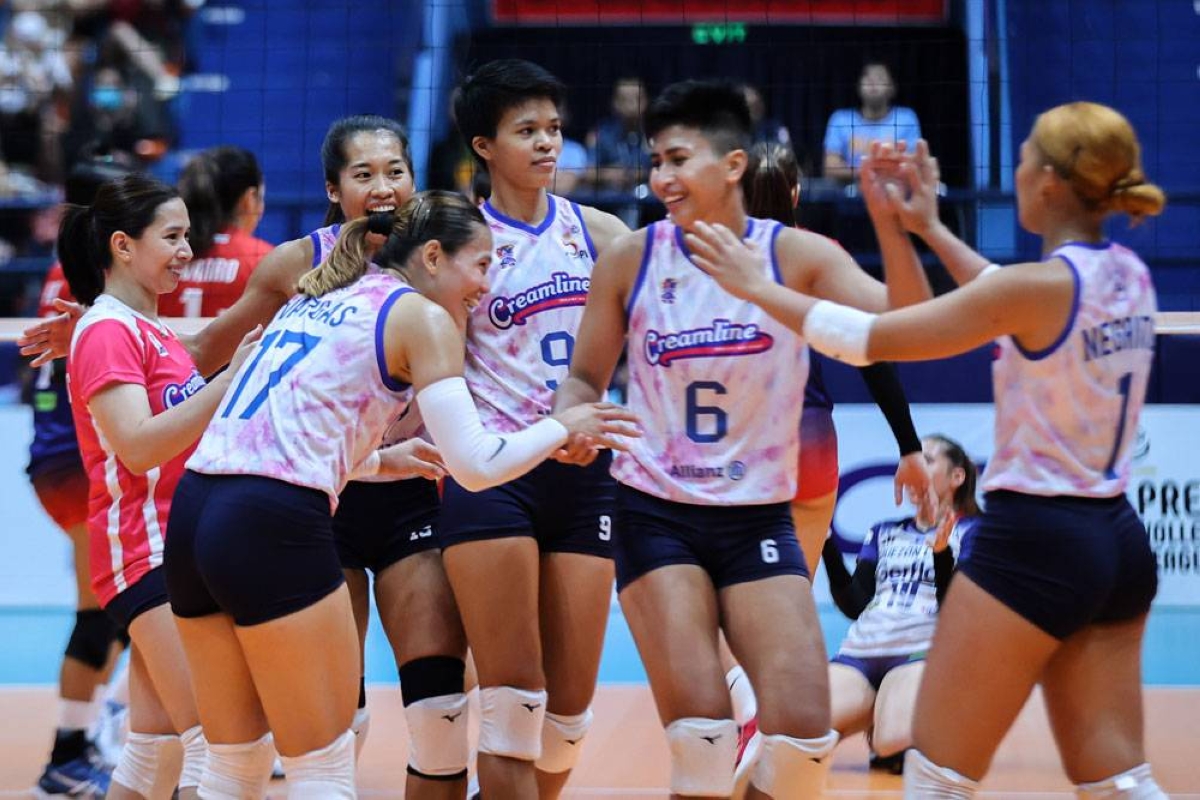 The Creamline Cool Smashers celebrate a point against the Gerflor Defenders in the 2023 Premier Volleyball League (PVL) Invitational Conference at the FilOil EcoOil Center on Thursday, June 29. PHOTO BY RIO DELUVIO