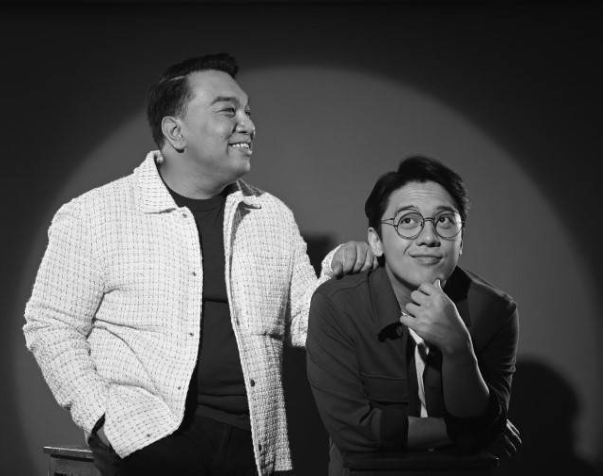 Tim Pavino merayakan ulang tahun ke 10 Theatre’s Playhouse