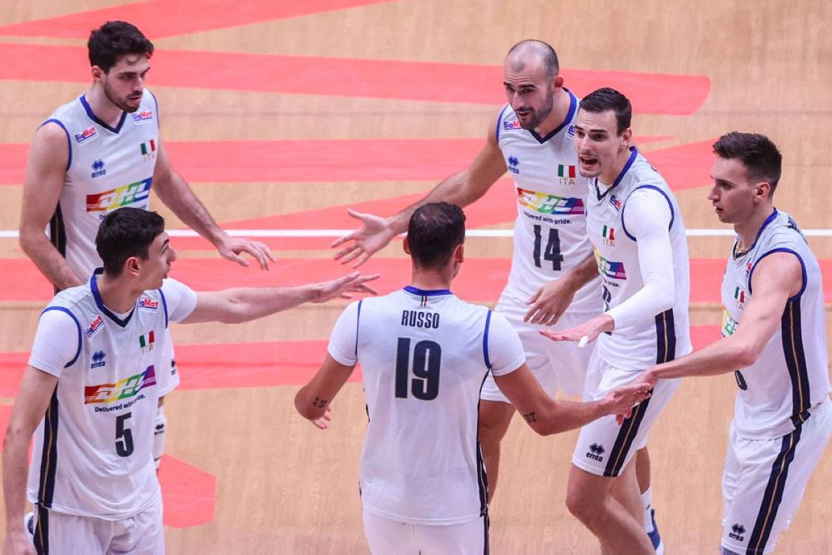 The Italians celebrate after scoring against Canada in the Philippine leg of the 2023 Volleyball Nations League (VNL) at the SM Mall of Asia Arena on Thursday, July 6.. PHOTO BY RIO DELUVIO