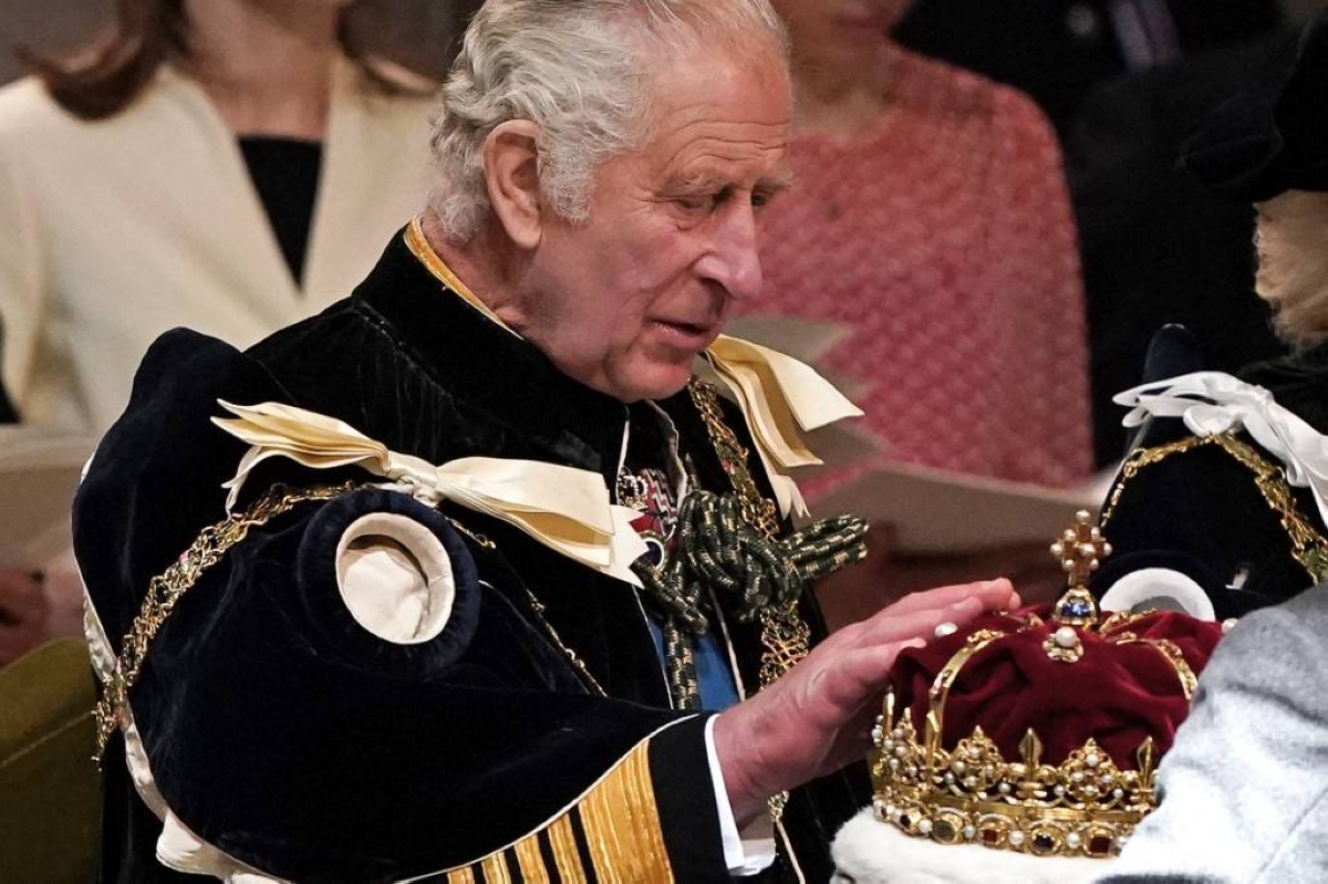 Charles 3rd presented with Scottish crown jewels - Vimarsana News