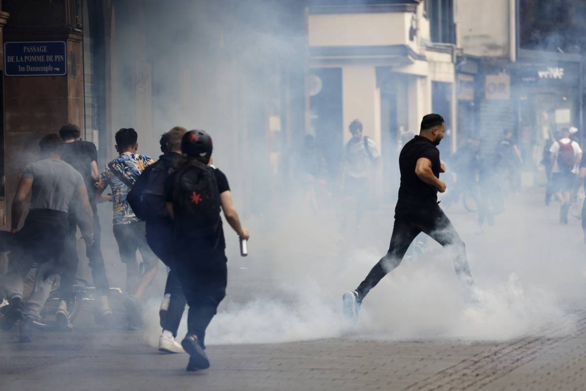Rioting spreads, affecting France's small towns and countryside - Vimarsana News