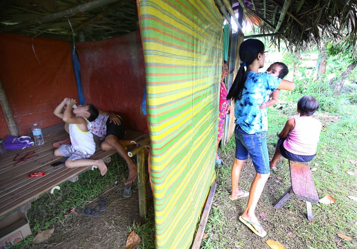 50 families living near Mayon forcibly evacuated - Vimarsana News