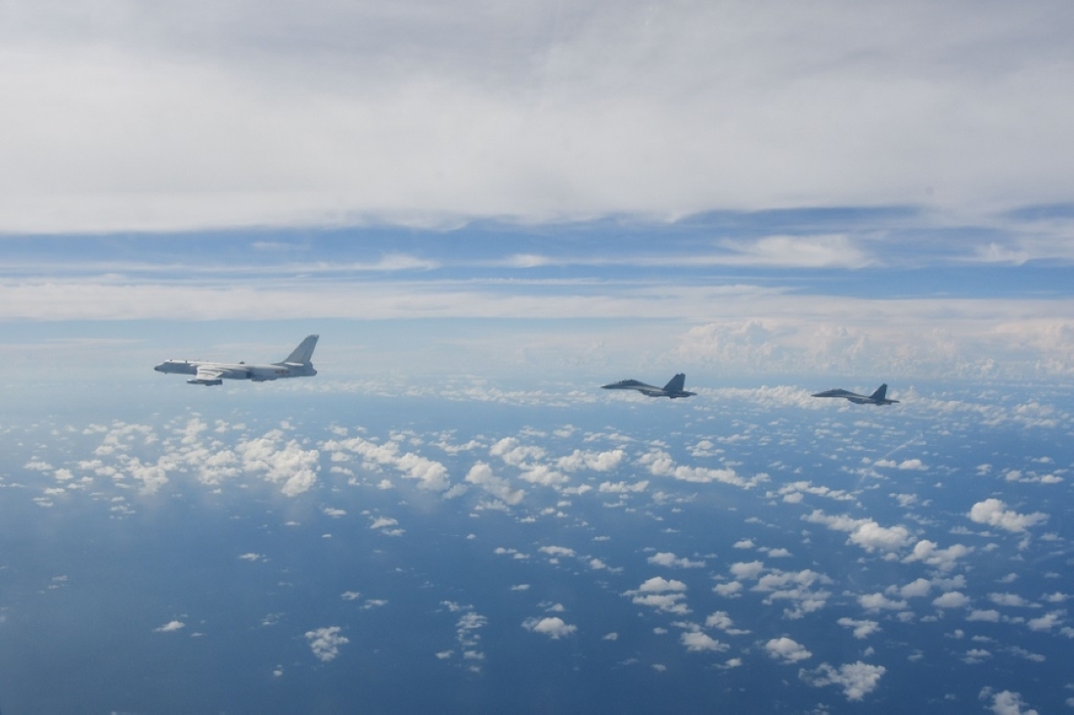Beijing sends warplanes, ships anew toward Taiwan - Vimarsana News