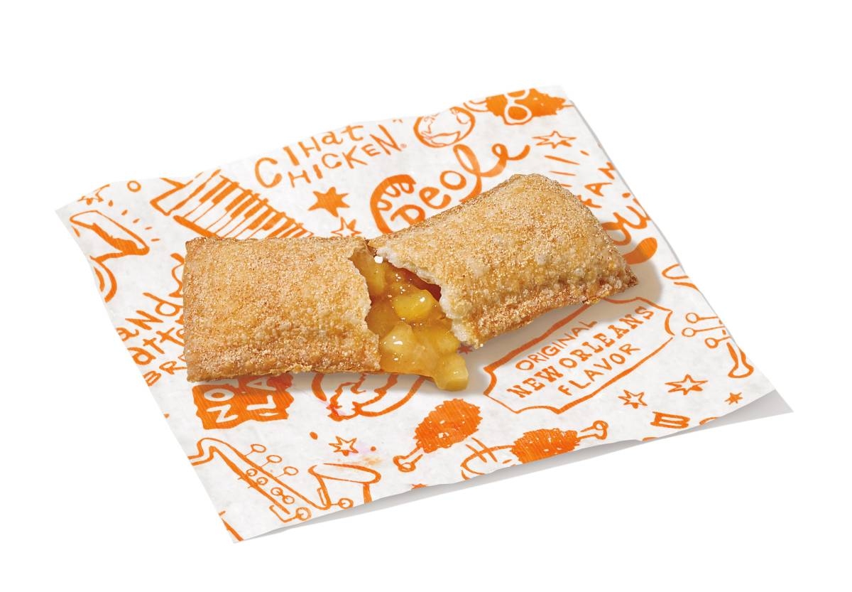 Popeyes’ Cinnamon Apple Pie features soft, warm apple filling and crispy, golden brown cinnamon crust.