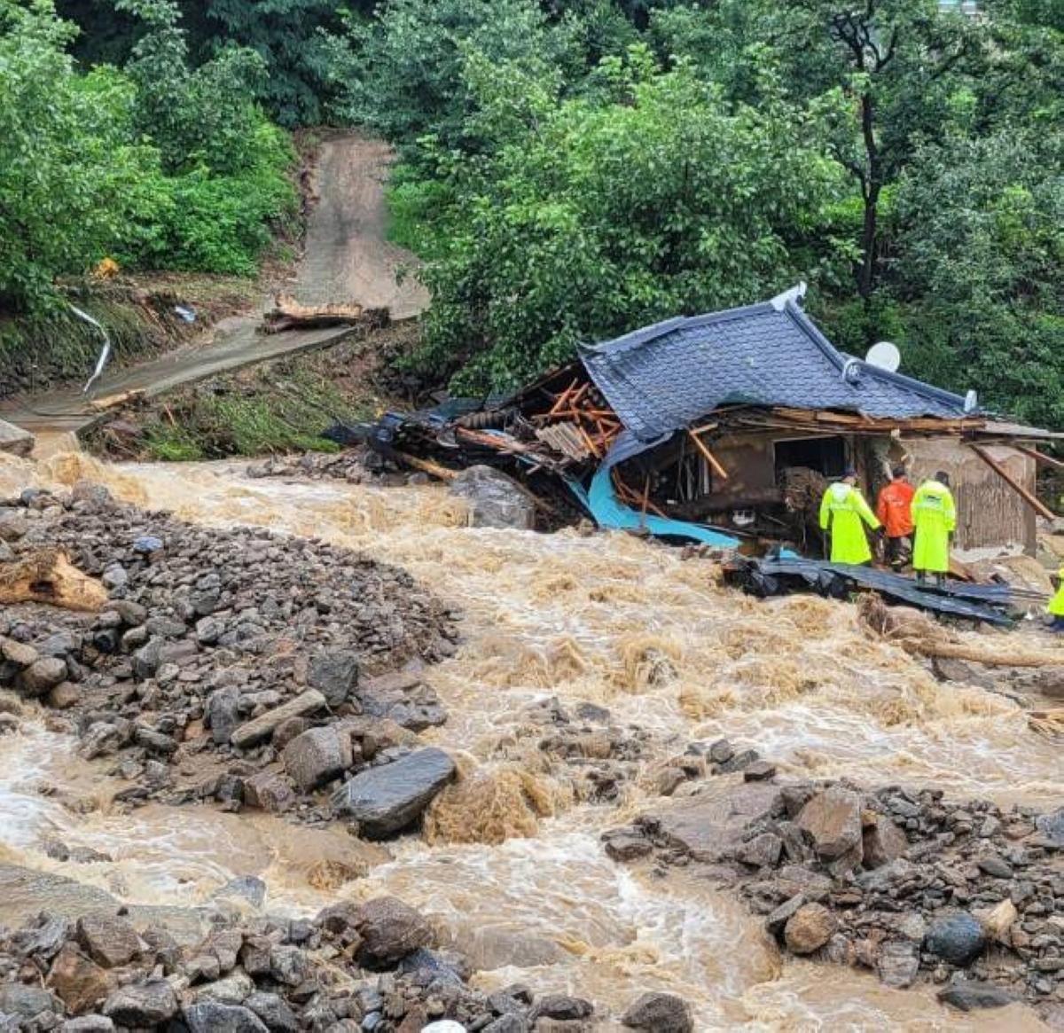 Heavy rains, flooding leave 26 dead in South Korea | The Manila Times