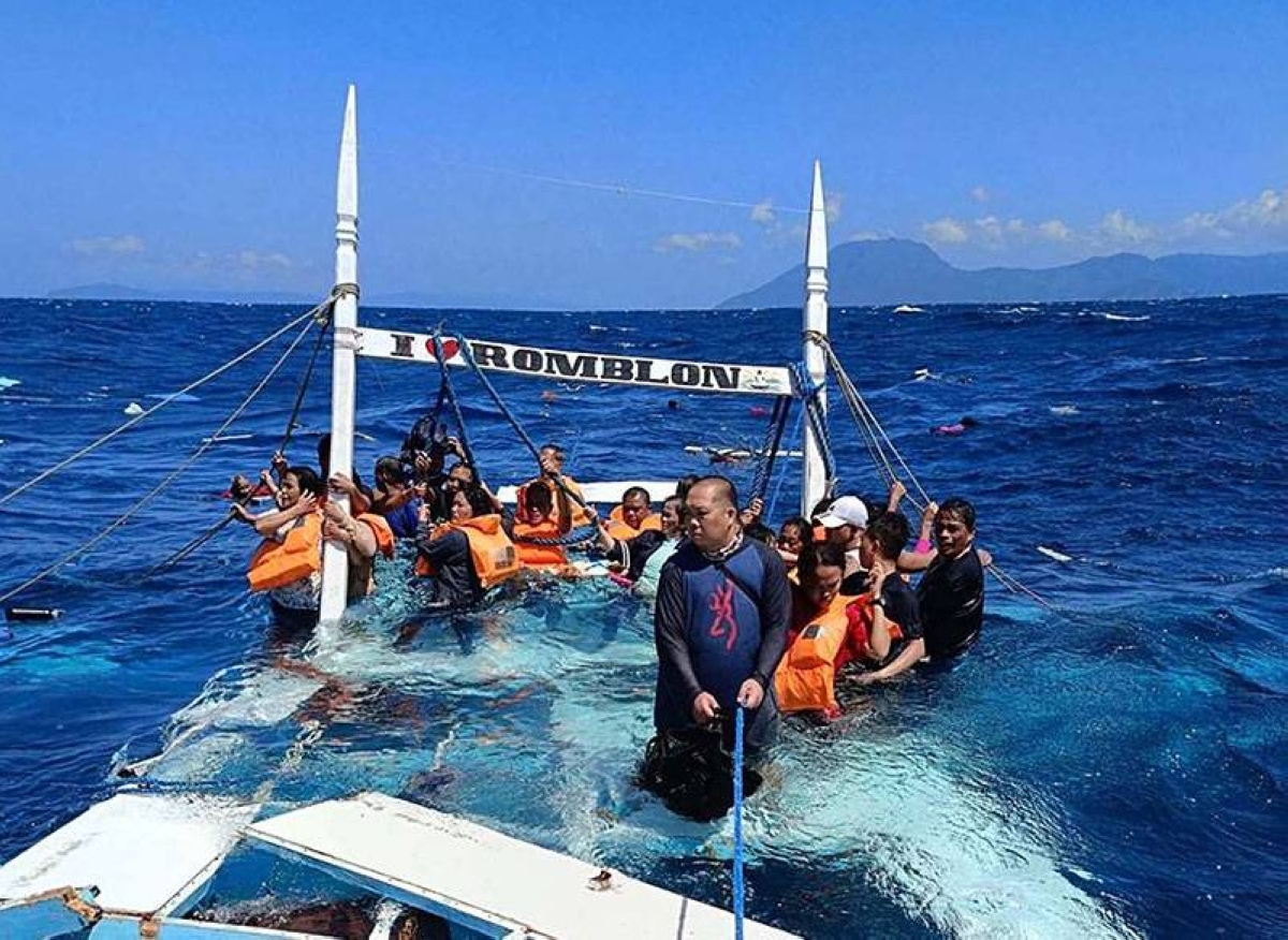 1 dead, 100 rescued in 3rd PH ferry accident in over a week - Vimarsana News