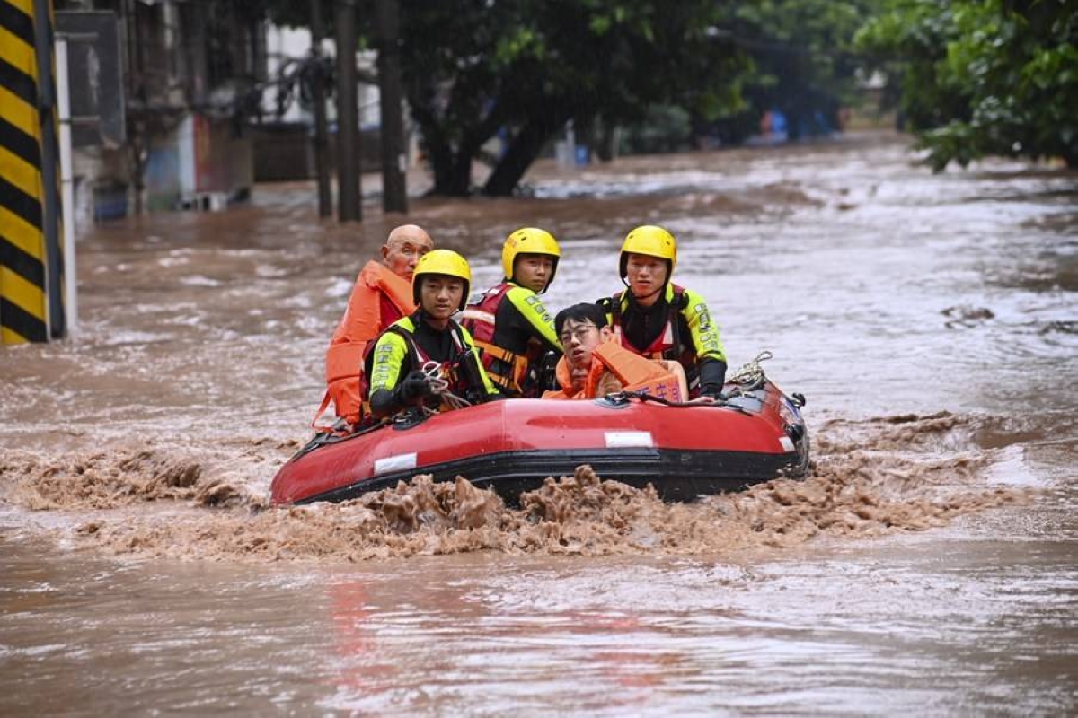 China's first responders brave flood hazards - Vimarsana News