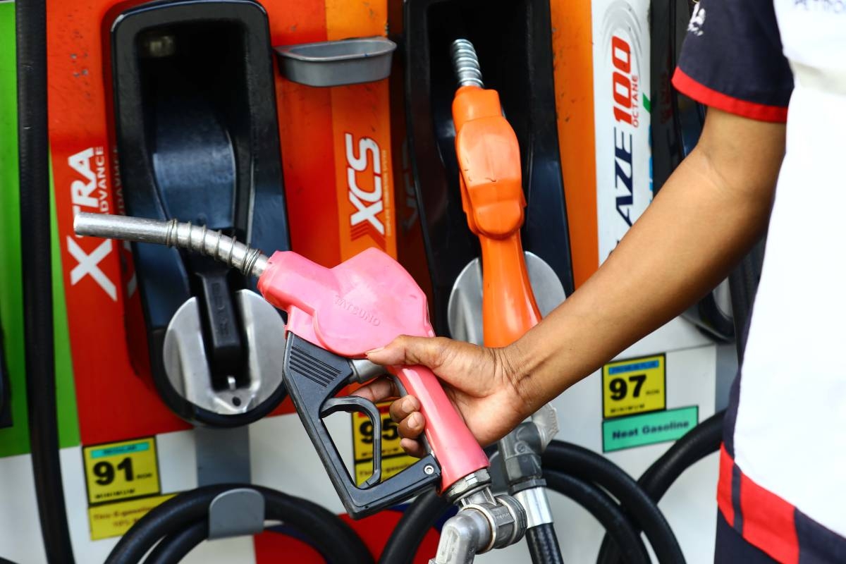 Oil firms raise pump prices anew  | The Manila Times - Vimarsana News