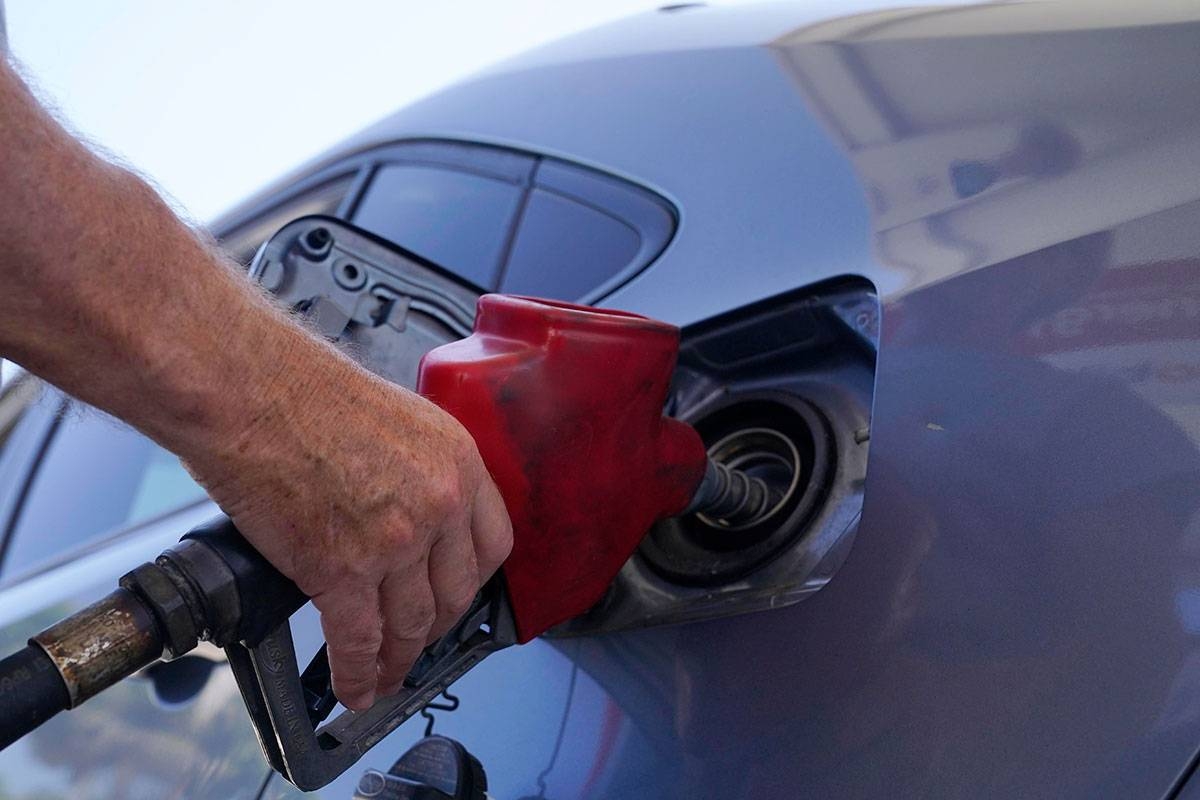 Saudi, Russia extend oil cuts until December - Vimarsana News