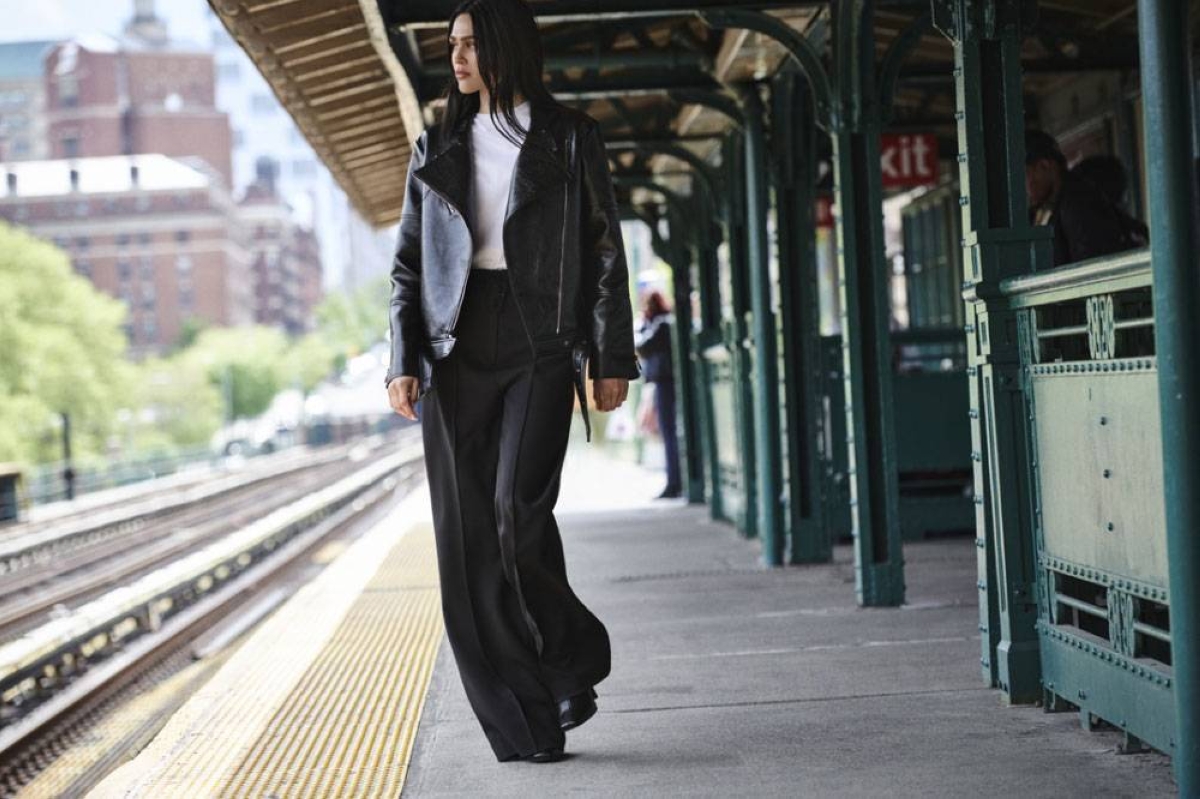 Every New York moment captured in this campaign is a statement of style.