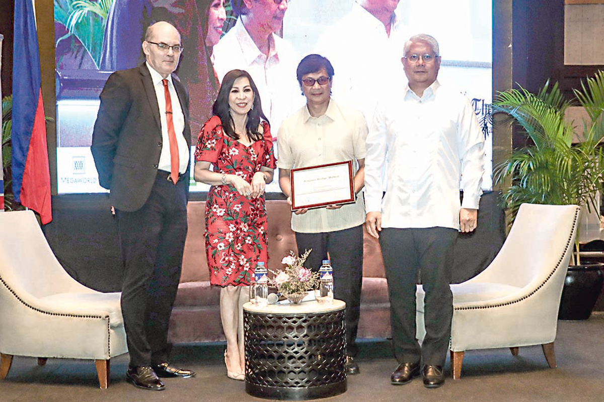 Abalos bares efforts in fostering smart cities - Vimarsana News