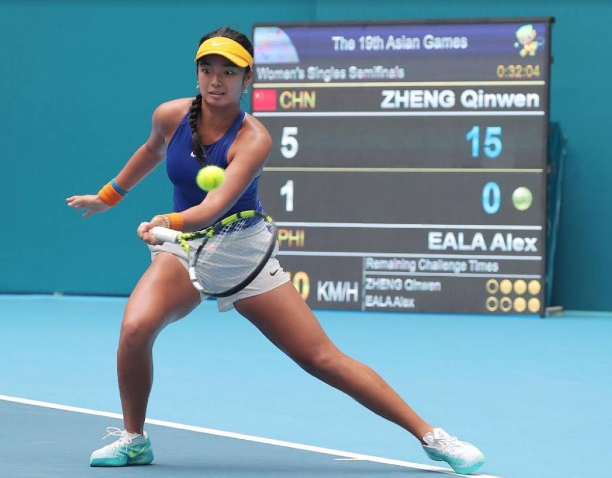 Alex Eala of the Philippines fell short against Zheng Qinwen of China in women's singles tennis at the 19th Asian Games in Hangzhou, China on Thursday, September 28, 2023. PSC PHOTO 