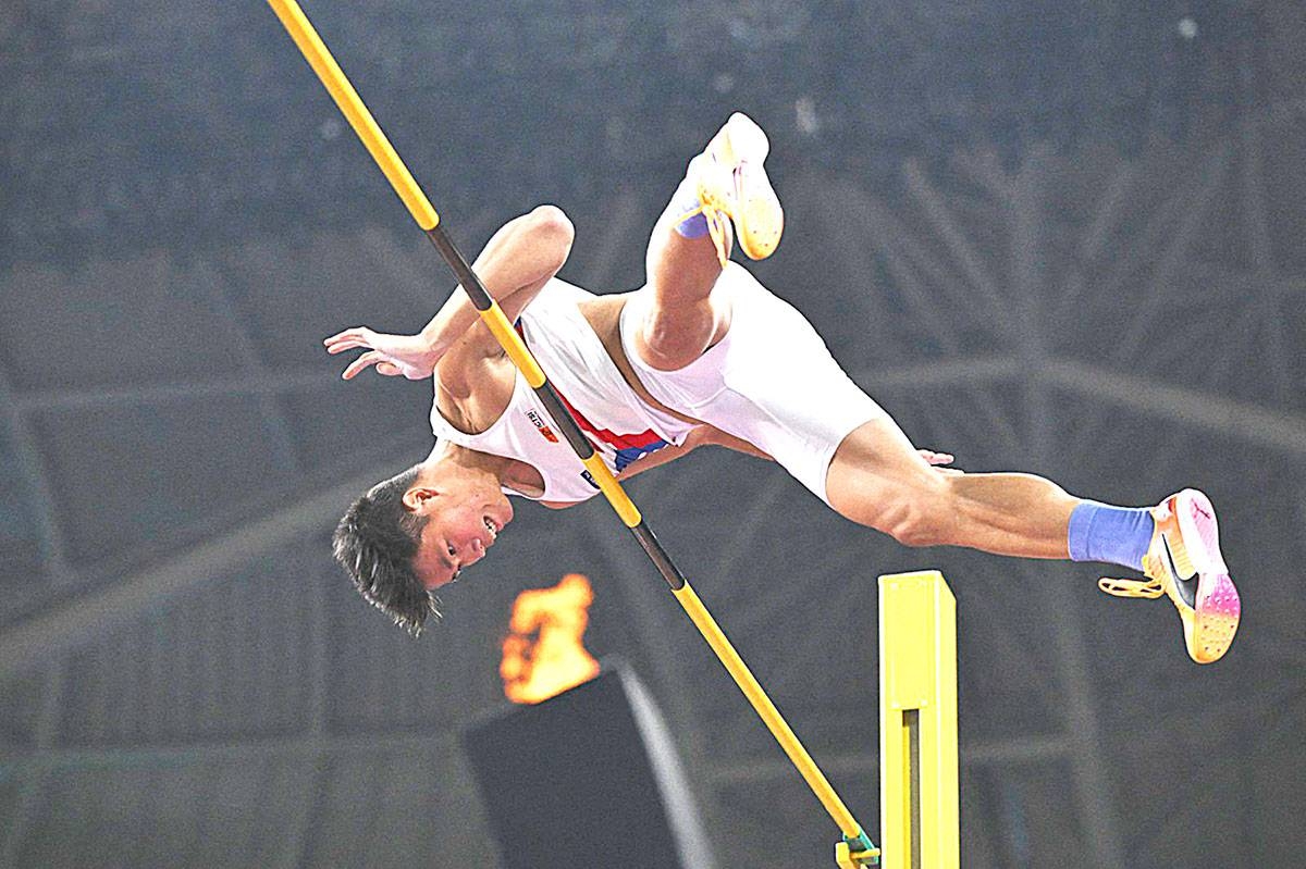 EJ Obiena captures SEA Games pole vault gold anew, resets record