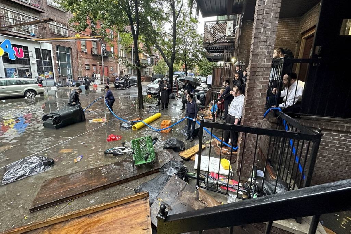 New York stunned, swamped by record rainfall - Vimarsana News