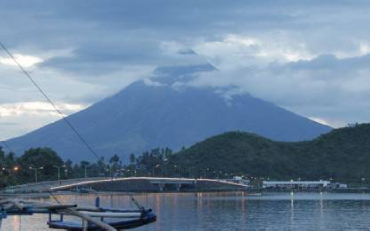 More volcanic tremors, rockfall events recorded over Mayon Volcano - Vimarsana News