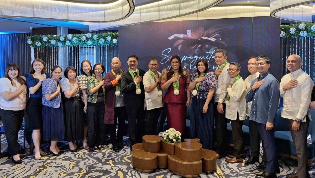 Megaworld Hotels and Resorts managing director Cleofe Albiso (seventh from right) leads the launch of the sampaguita program of Megaworld Corp. at Kingsford Manila, along with Department of Tourism National Capital Region regional director Sharlene Zabala-Batin (sixth from right), San Pedro, Laguna LGU officials and other stakeholders. CONTRIBUTED PHOTO