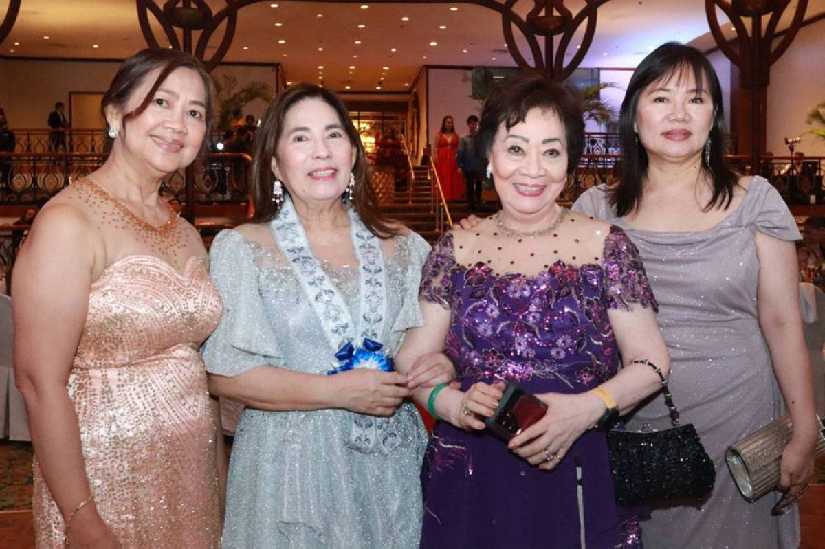 Nora See, Dr. Leonida Bayani-Ortiz, Rosita Sia and Annie Kho