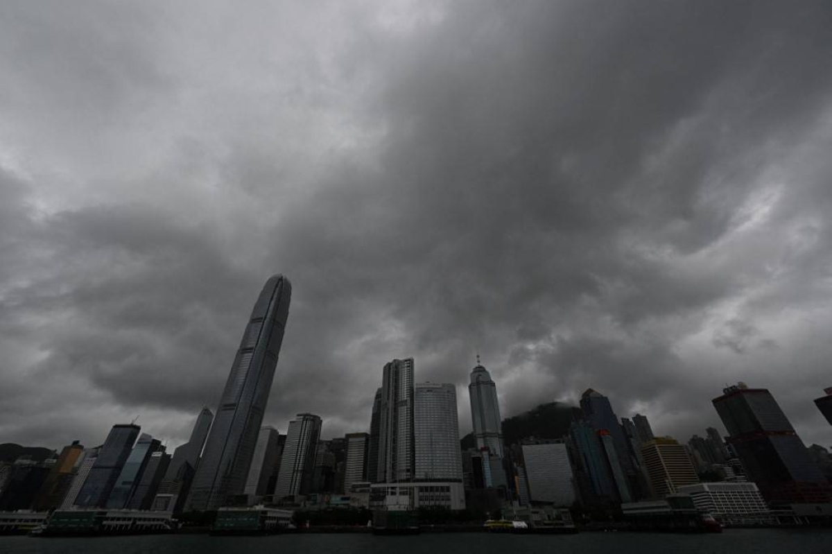Hong Kong halts trading, closes schools post-typhoon - Vimarsana News