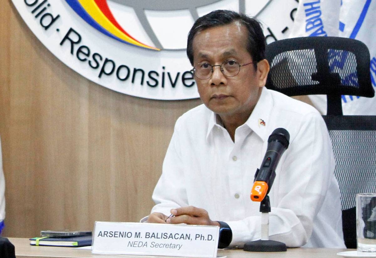 Analysts divided on hike; Balisacan warns of impact - Vimarsana News