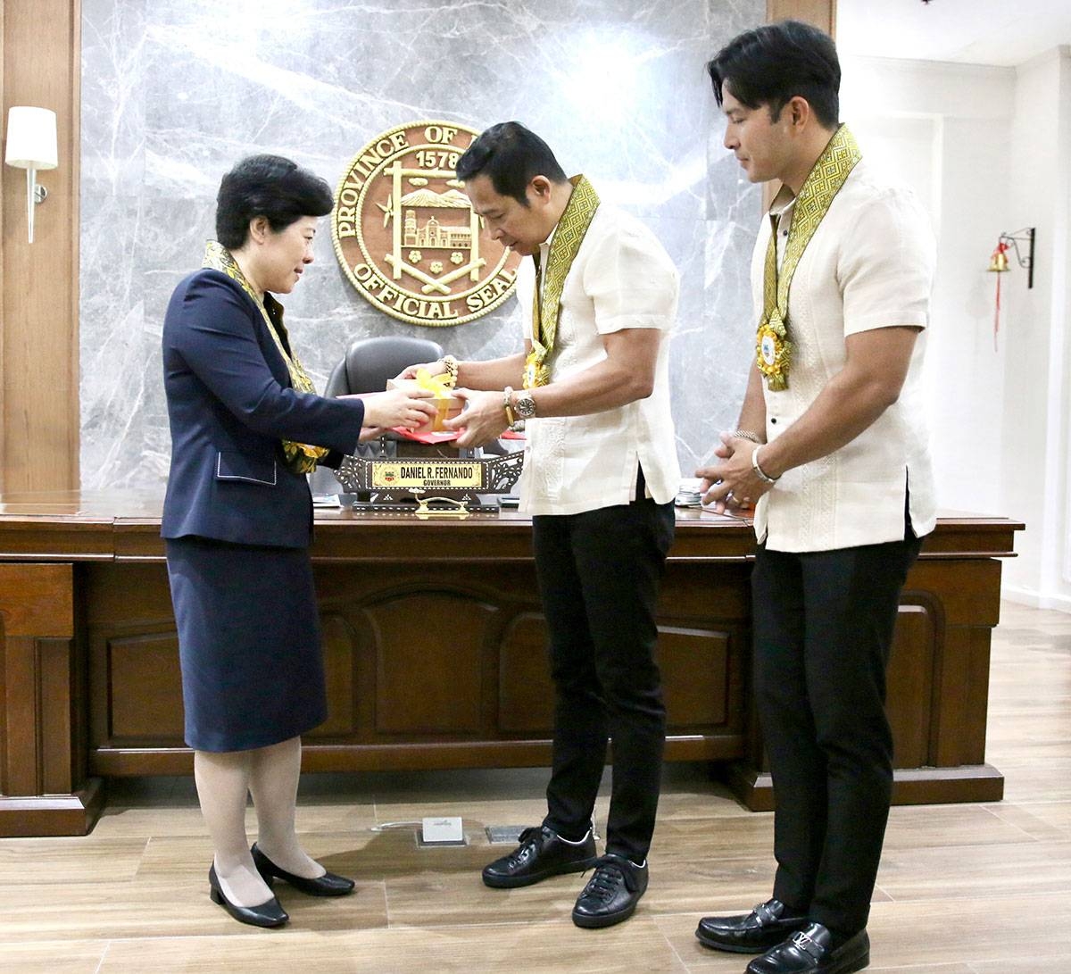 Chinese investors sign business ventures in Bulacan - Vimarsana News