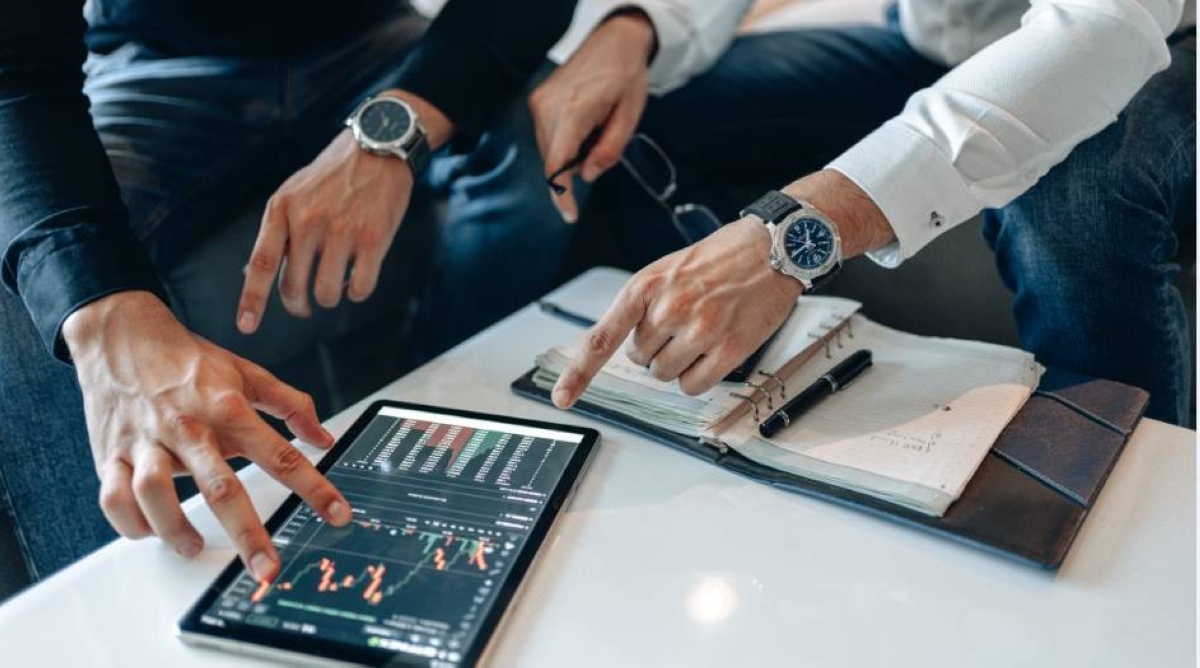 How to attract investors in the early stages of business - Vimarsana News