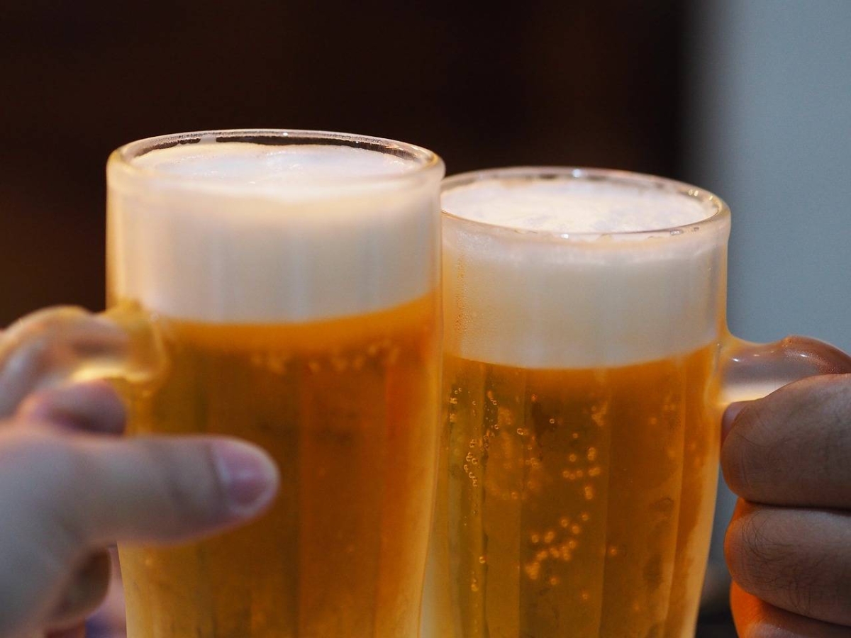 Drunk Australian hitches ride under truck | The Manila Times - Vimarsana News