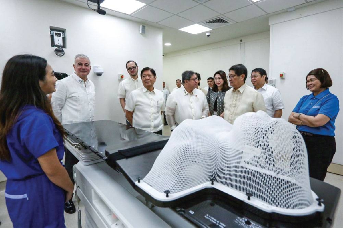 Marcos opens PH's 1st cancer hospital | The Manila Times - Vimarsana News