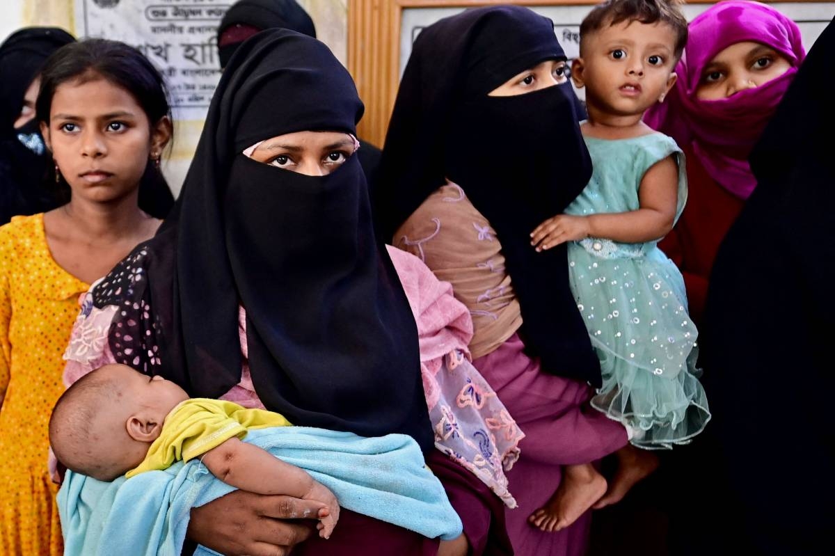Bangladesh halts Rohingya refugees from sailing - Vimarsana News