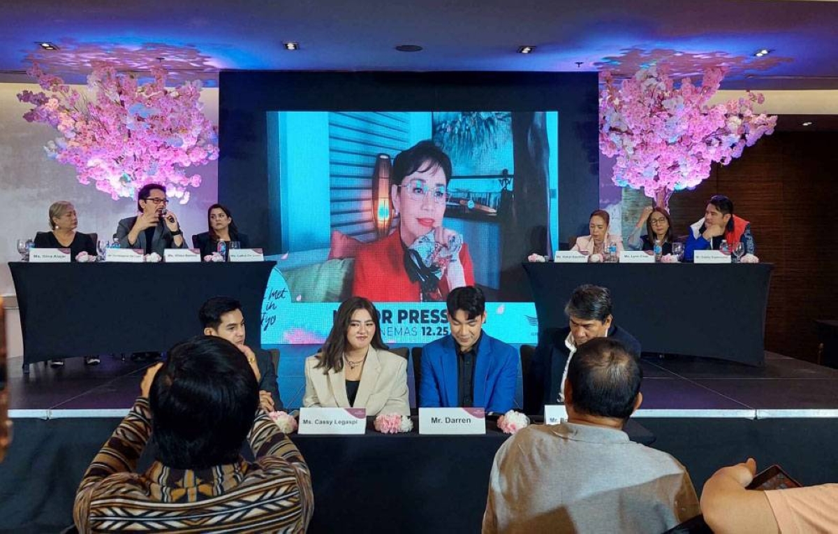 Though under the weather, revered actress Vilma Santos didn’t miss the finale media conference of ‘When I Met You in Tokyo,’ attending via Zoom as her leading man Christopher de Leon (seated, second from left) and the rest of the cast watched her, in awe of her dedication and professionalism.