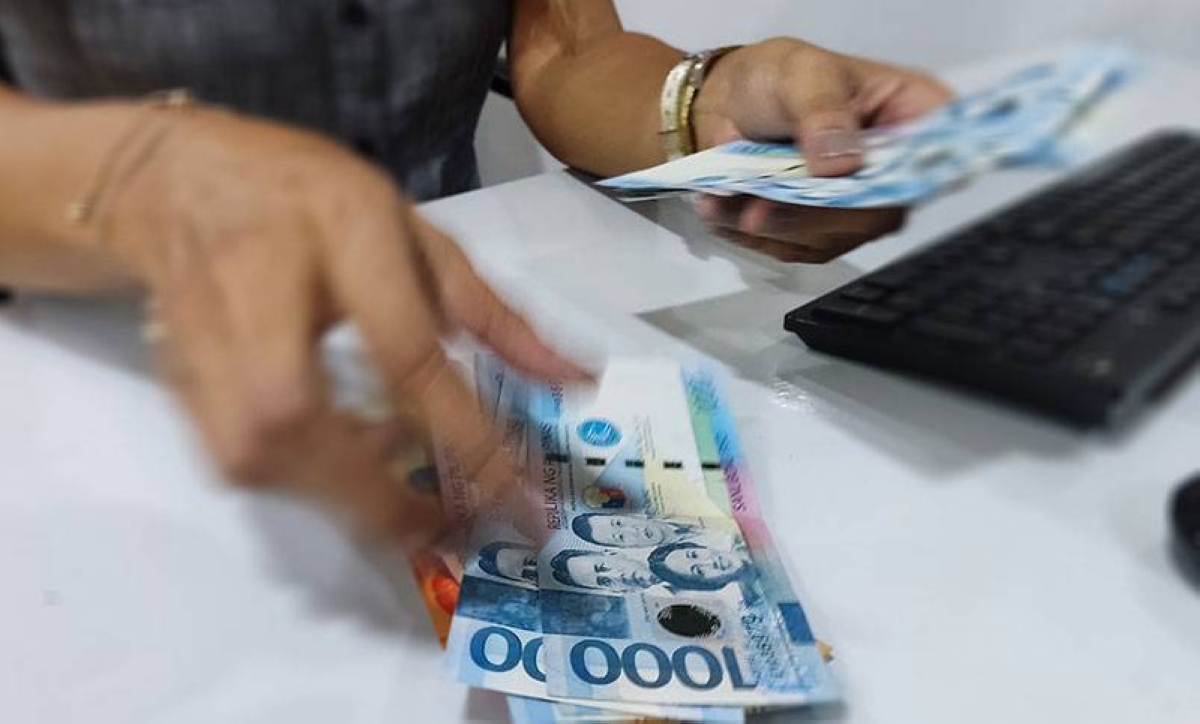 Peso falls, touches P56:$1; bourse rallies to 6,500 level - Vimarsana News