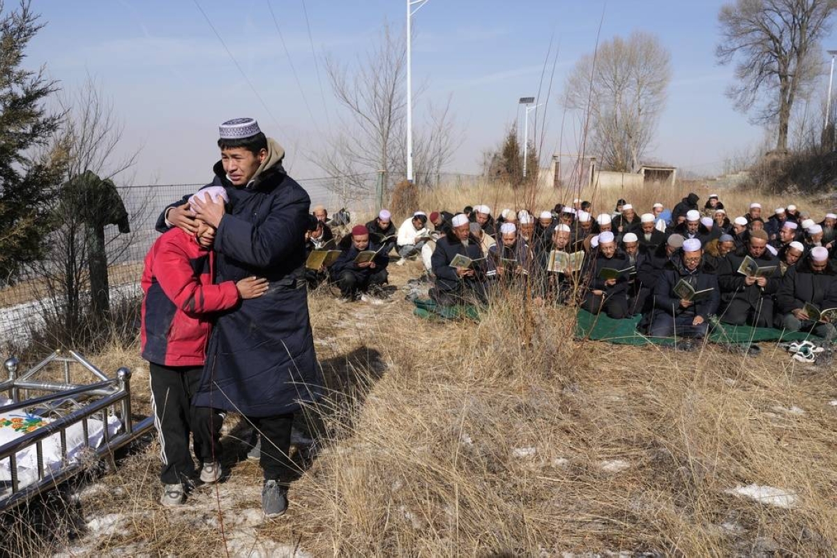 China quake toll passes 130 as survivors shiver - Vimarsana News