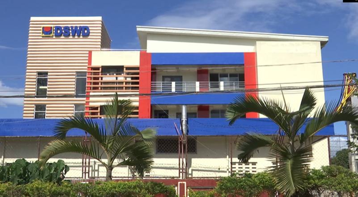 DSWD provides cash aid in Regions 8, 12, 13 - Vimarsana News