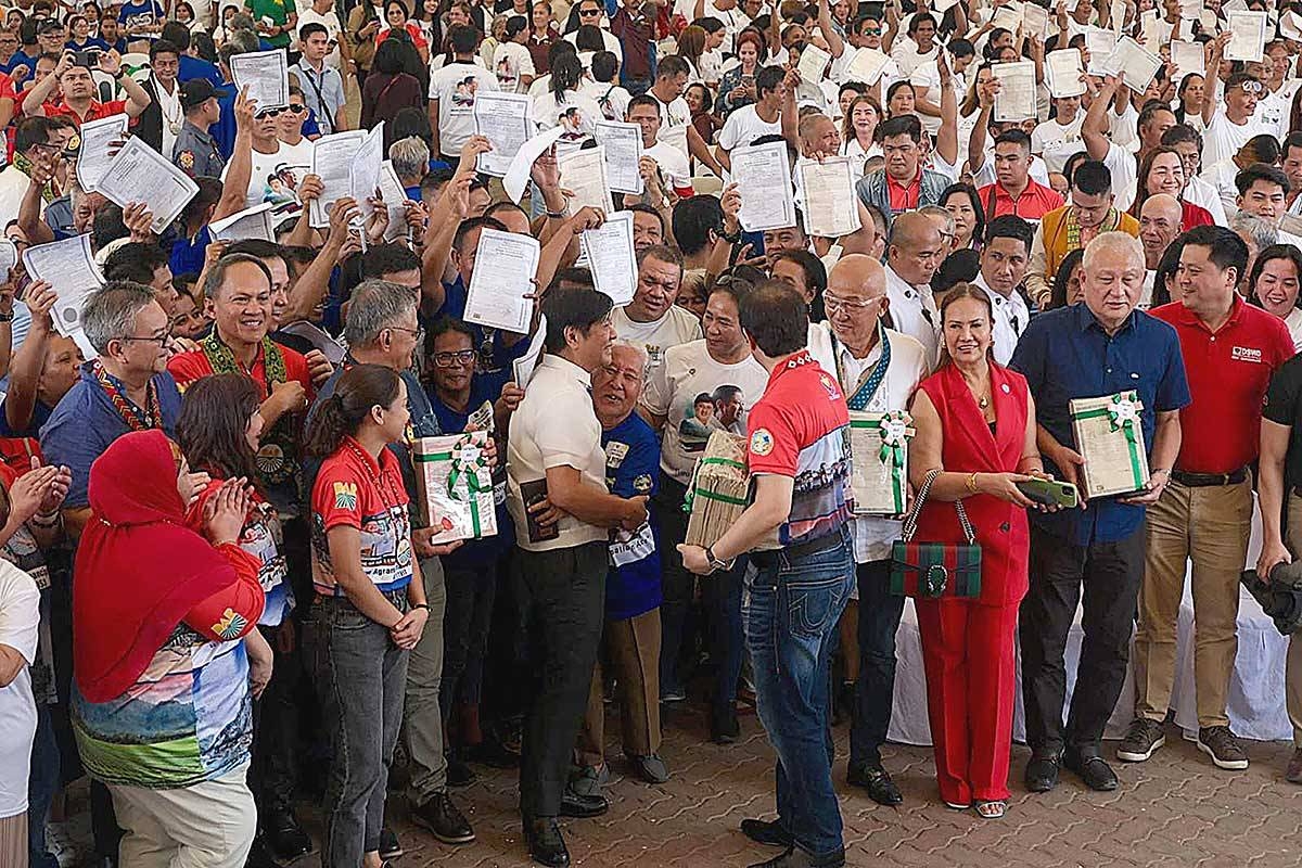 Marcos vows to expedite agri land distribution - Vimarsana News