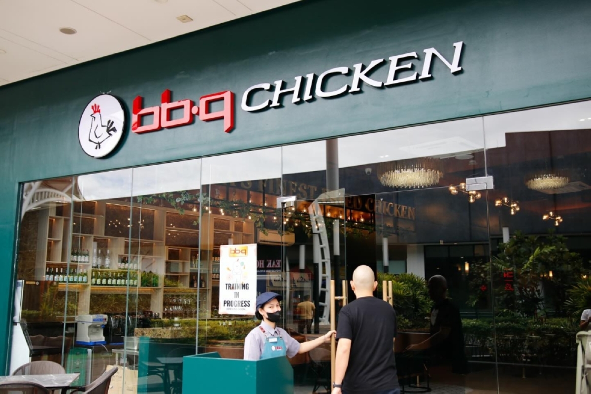 Korea’s popular BB.Q Chicken opens 1st branch in Pasig